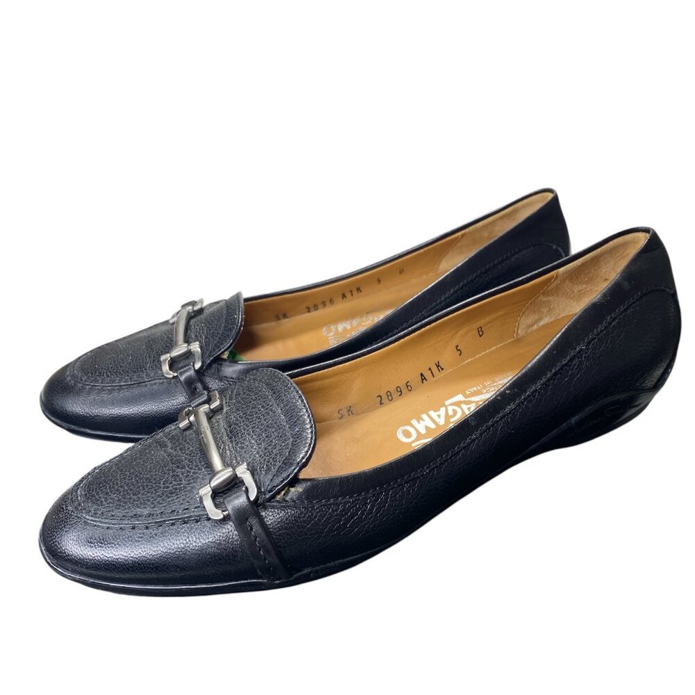 Salvatore Ferragamo Horsebit Buckle Black Leather Flats Narrow 5B READ
